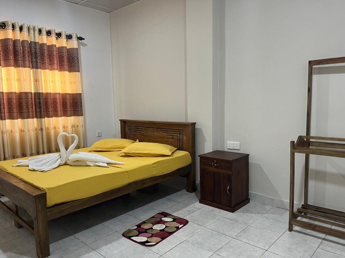 The Lake Round Guest House 캔디 외부 사진