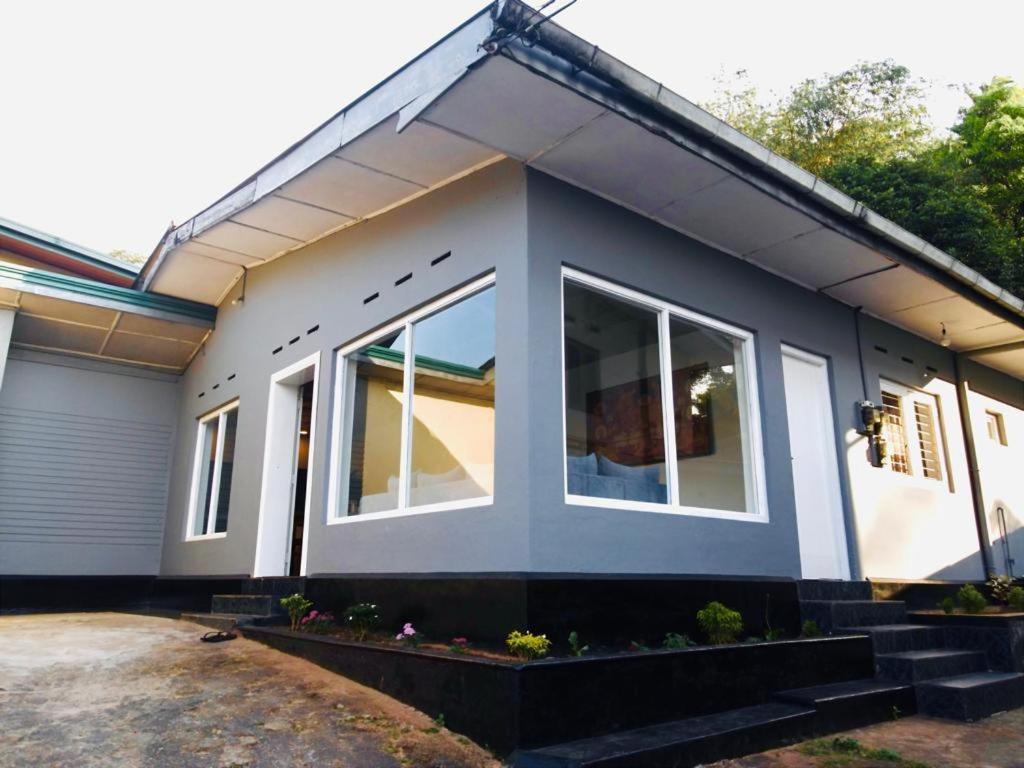 The Lake Round Guest House 캔디 외부 사진