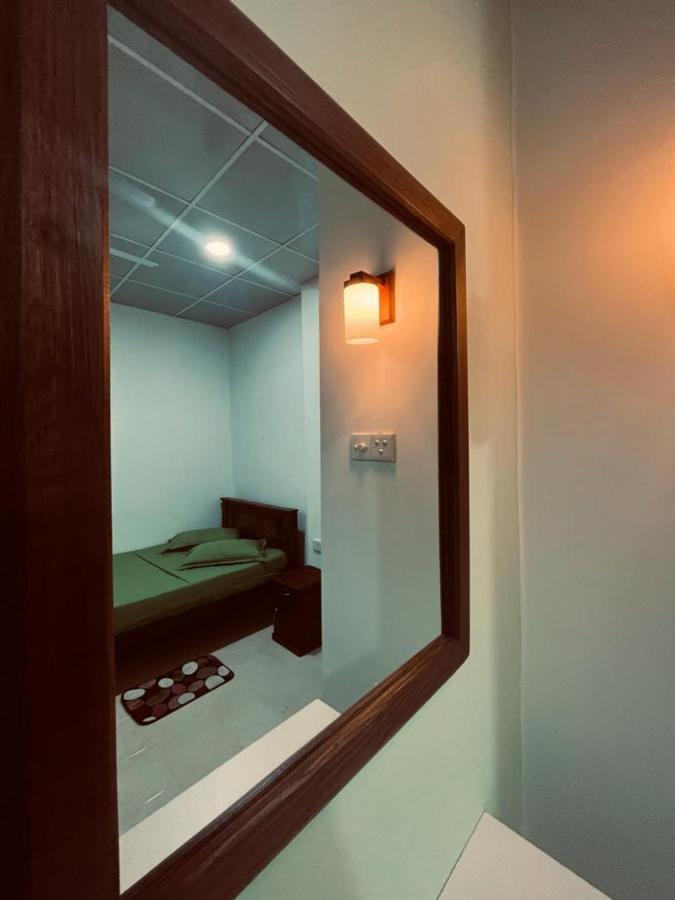 The Lake Round Guest House 캔디 외부 사진