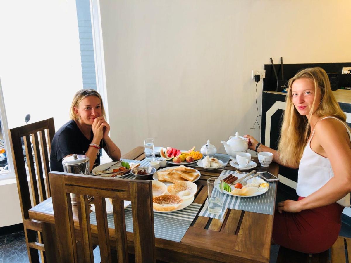 The Lake Round Guest House 캔디 외부 사진