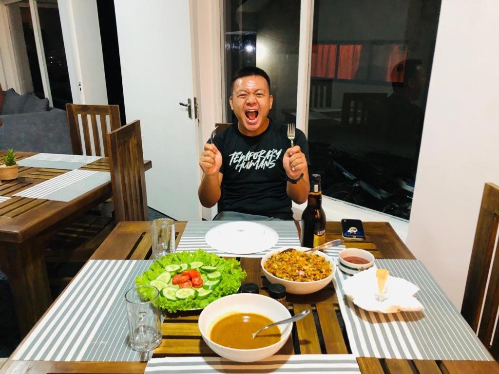 The Lake Round Guest House 캔디 외부 사진