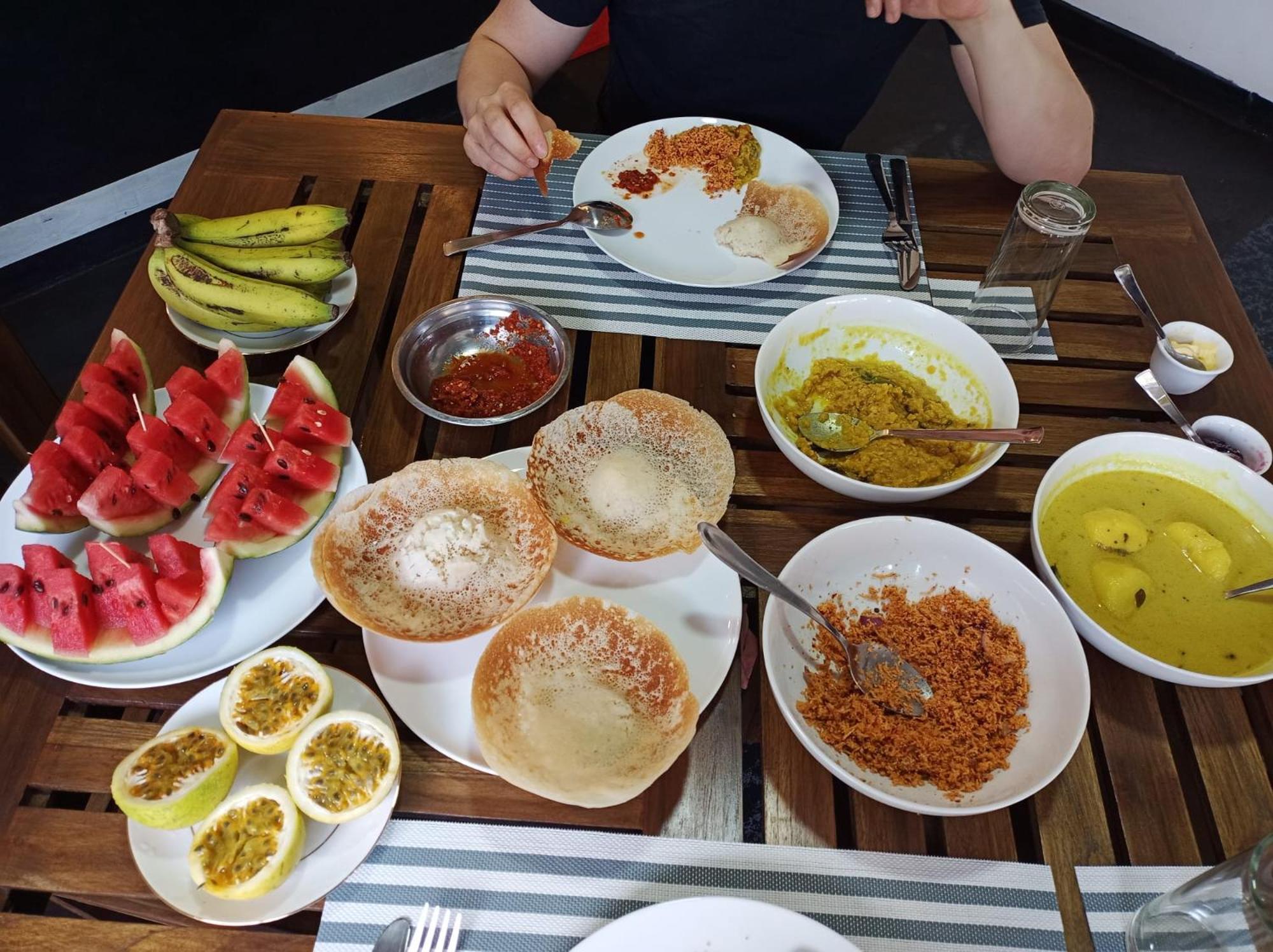 The Lake Round Guest House 캔디 외부 사진